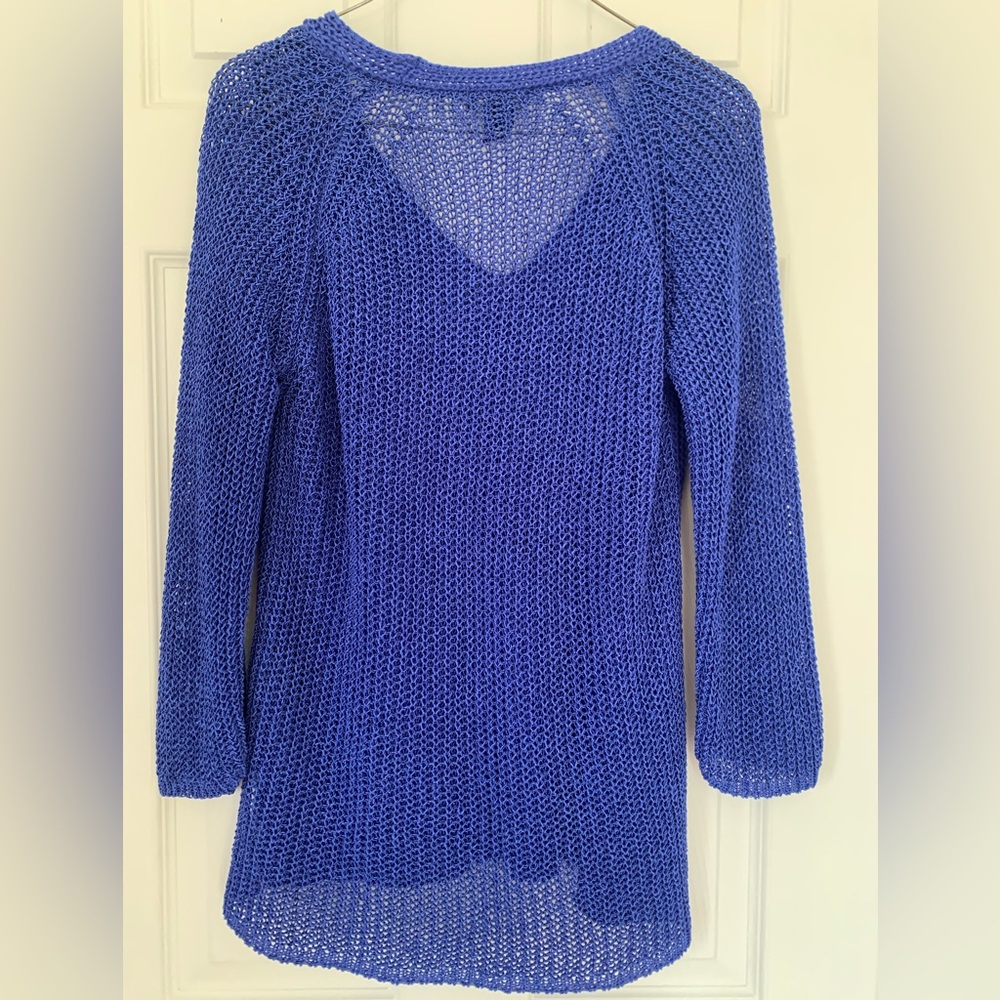 H&M pull on knitted sweater 
Size Large